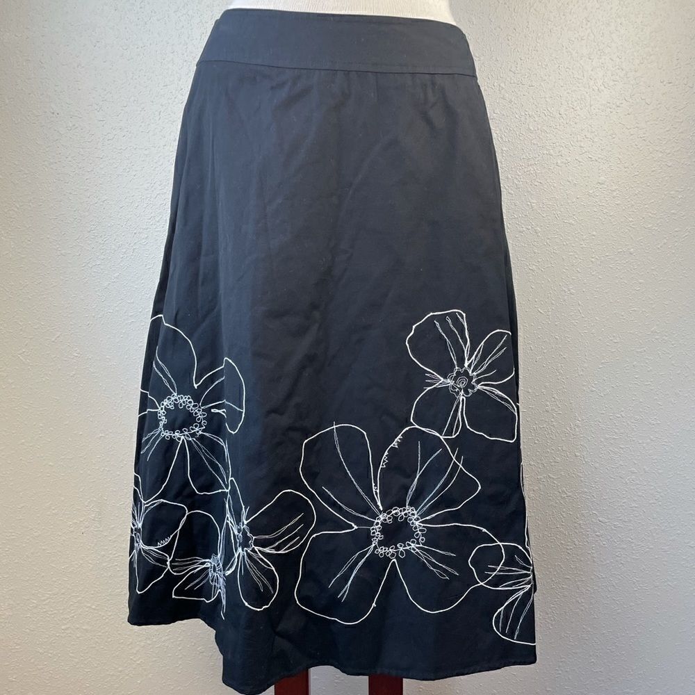 Liz Claiborne Black & White Floral Stitched Skirt
